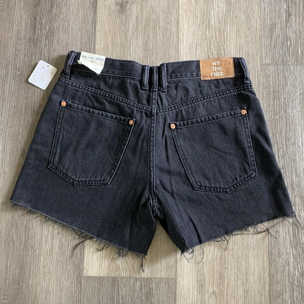 FREE PEOPLE Ivy Mid Rise Denim Shorts Faded Black Room Rocker - Picture 6 of 8